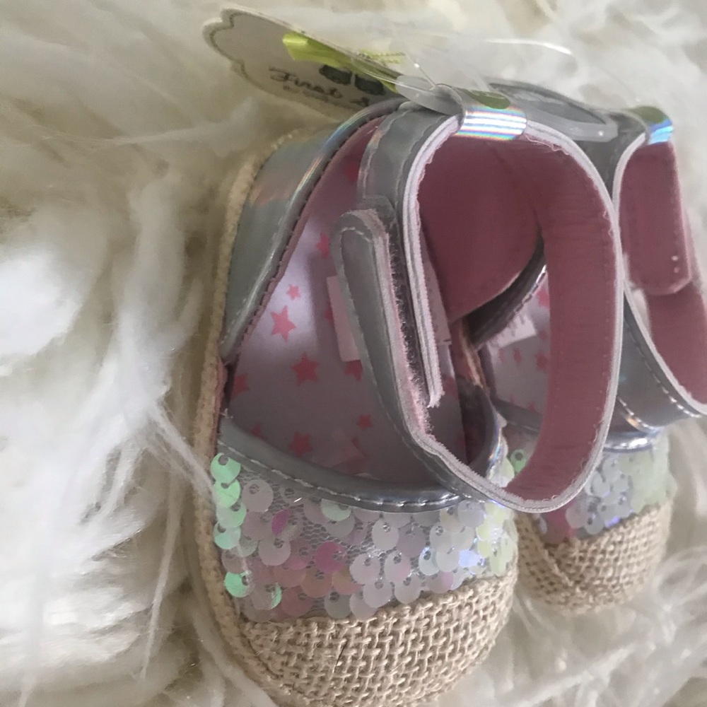 NWT ๐ Baby Sandals - Picture 2 of 3